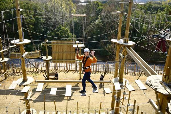 淡路島に“雲海”が出現！スリル満点のアスレチックでハラハラドキドキのアクティブ旅 『ドリーム・ミスト・エクスプローラー 絶景！雲海アスレチック』 ～2ヶ月限定の雲海アスレチックが出現！3月24日開始～