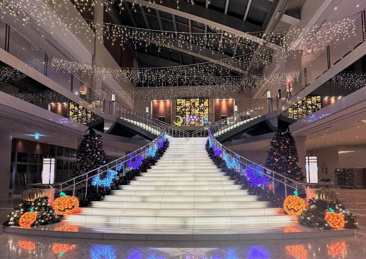 ホテル京阪 ユニバーサル・タワー ハロウィーンシーズンを彩る館内装飾と期間限定ルーム