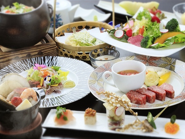 “快適な花火観賞が叶う” 熱海・伊豆山温泉の旅館が花火大会専用観覧席＆送迎付きプラン販売｜2024年7月～8月