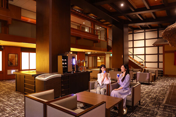 大江戸温泉物語が展開する和モダン温泉宿 【大江戸温泉物語Premium 山下家】が4月22日、石川県加賀市にリニューアルオープン