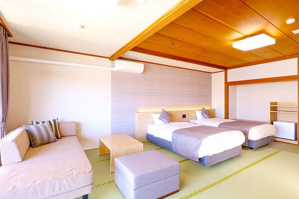 大江戸温泉物語が展開する和モダン温泉宿 【大江戸温泉物語Premium 山下家】が4月22日、石川県加賀市にリニューアルオープン