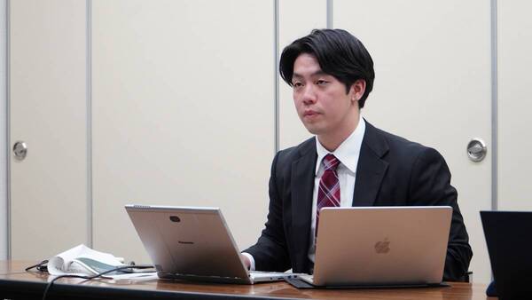 大阪国際大学の学生が南山城村村長へ京都府補助金事業における実践的な活動のご報告―「南山城村ウォーキングコース開拓プロジェクト」ウエルネスウォーキングの効果検証の成果―