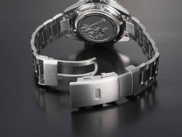 エドックスが日本限定『ネプチュニアン オートマティック』を3月7日に発売