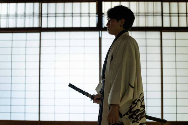 海外観光客（インバウンド）向け豪華振袖ロケーション撮影の販売開始。千枚以上の中からお気に入りの1着を選んで最高の思い出に