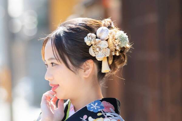 海外観光客（インバウンド）向け豪華振袖ロケーション撮影の販売開始。千枚以上の中からお気に入りの1着を選んで最高の思い出に