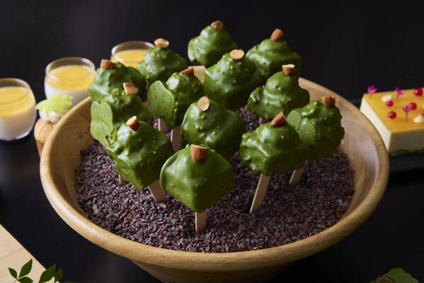 ホテル アゴーラ 大阪守口　メロンと抹茶とチョコレート　「グリーン ディライト スイーツ&ランチディナービュッフェ」開催　ゴールデンウィーク限定のスペシャルビュッフェも登場