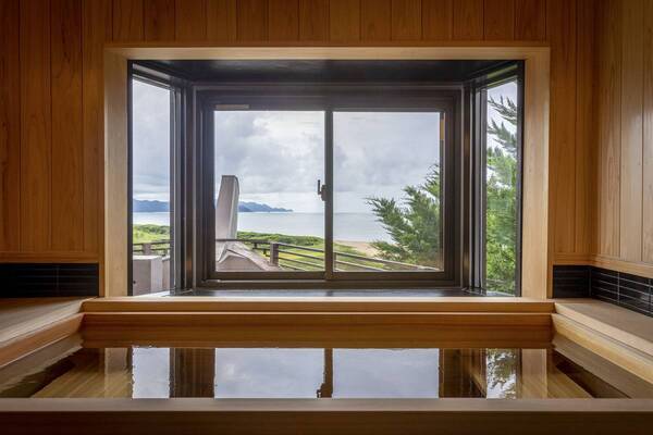 【蟹と温泉】2025初旅　丹後の地酒とタグ付き松葉蟹で祝う新年の宴　海の京都・夕日ヶ浦温泉「一望館 はなれ櫂」