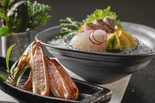 【蟹と温泉】2025初旅　丹後の地酒とタグ付き松葉蟹で祝う新年の宴　海の京都・夕日ヶ浦温泉「一望館 はなれ櫂」