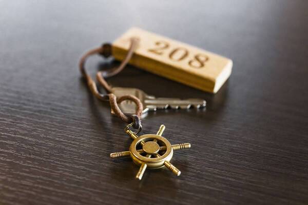 【蟹と温泉】2025初旅　丹後の地酒とタグ付き松葉蟹で祝う新年の宴　海の京都・夕日ヶ浦温泉「一望館 はなれ櫂」