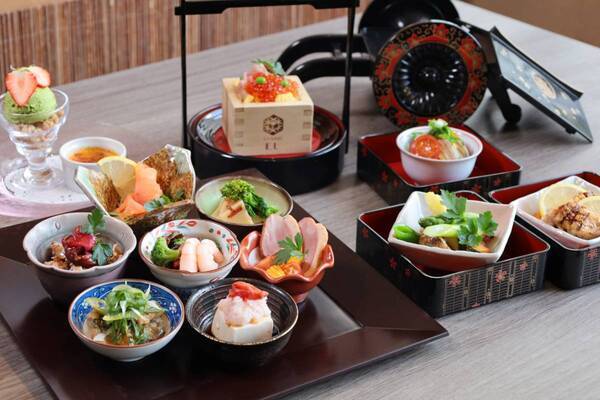 ホテル名称変更を記念して2食付き宿泊プランを特別価格で販売