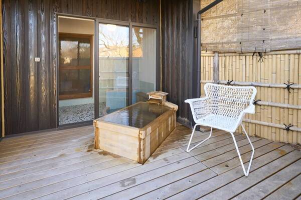 【熱海の海と空を全身に浴びるヒノキ露天温泉付き貸別荘】「スイートヴィラ 熱海別邸 双梅庵」が4月5日に開業