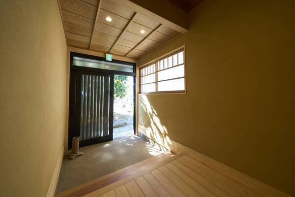 【熱海の海と空を全身に浴びるヒノキ露天温泉付き貸別荘】「スイートヴィラ 熱海別邸 双梅庵」が4月5日に開業