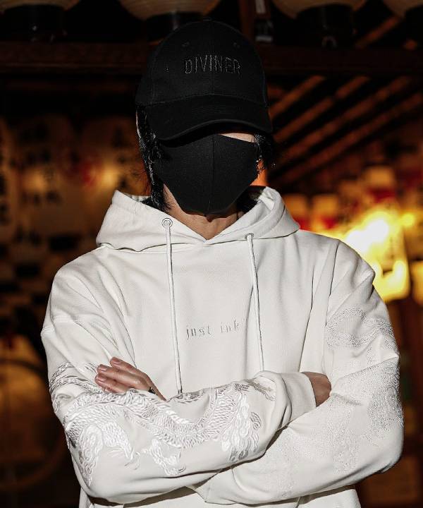 訪日外国人から話題の『DIVINER（ディバイナー）』より、AW新作アイテムが12月19日より販売開始。