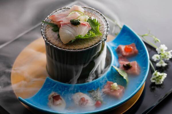 【6月限定】漁火と共に訪れる「活け烏賊」旬の美味プランが予約受付中。夕日ヶ浦温泉「佳松苑 別邸ふうか」