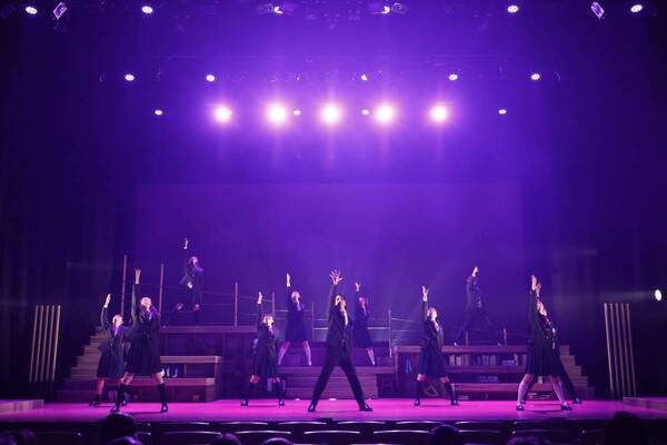 舞台『幕が上がる』が開幕！！ 須藤茉麻、夏目愛海、加藤夕夏、七瀬恋彩らが青春を熱演！！