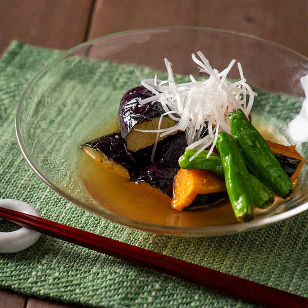 【新発売】鹿児島産鰹の旨みが豊かな「鰹めんつゆ」が新登場！さらに季節限定のめんつゆ2種類も公式オンラインショップにて通年販売開始【久世福商店】