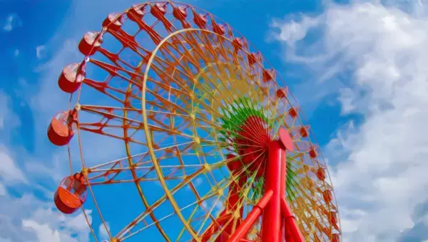 学園生活コミュニティ「キャラフレ」｜２０２３年度卒業旅行イベント『神戸・姫路・淡路島』のお知らせ