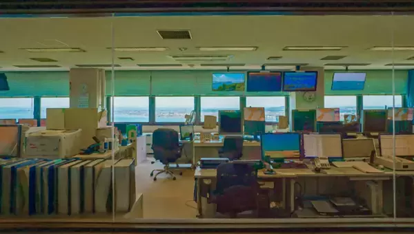 学園生活コミュニティ「キャラフレ」｜２０２３年度卒業旅行イベント『神戸・姫路・淡路島』のお知らせ