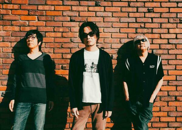 a flood of circle、15周年ツアーのゲストにthe pillows, cinema staff, 9mm Parabellum Bulletの出演が決定！