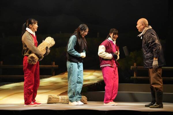 加藤夕夏、横野すみれ、有井ちえが女子高生の熱い青春、ワイン醸造への情熱を描く 舞台『ワインガールズ』開幕！！