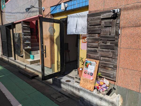 駒場東大前【固定種野菜の魅力を伝える若き女性料理人の挑戦】「ぶたとやさい」オープン！