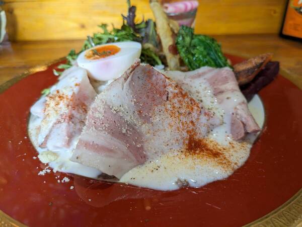 駒場東大前【固定種野菜の魅力を伝える若き女性料理人の挑戦】「ぶたとやさい」オープン！