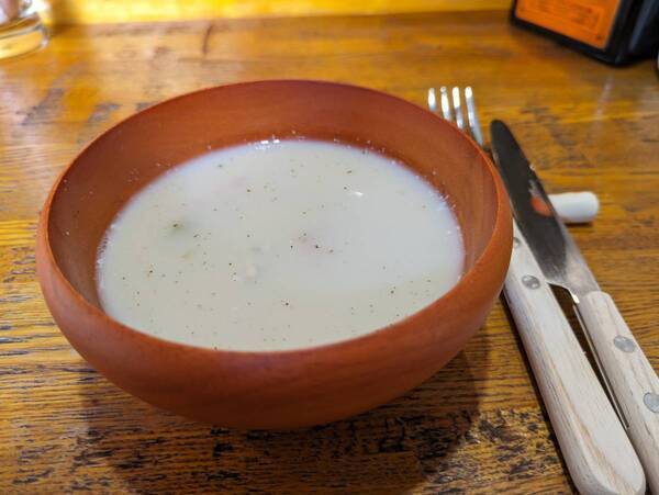 駒場東大前【固定種野菜の魅力を伝える若き女性料理人の挑戦】「ぶたとやさい」オープン！