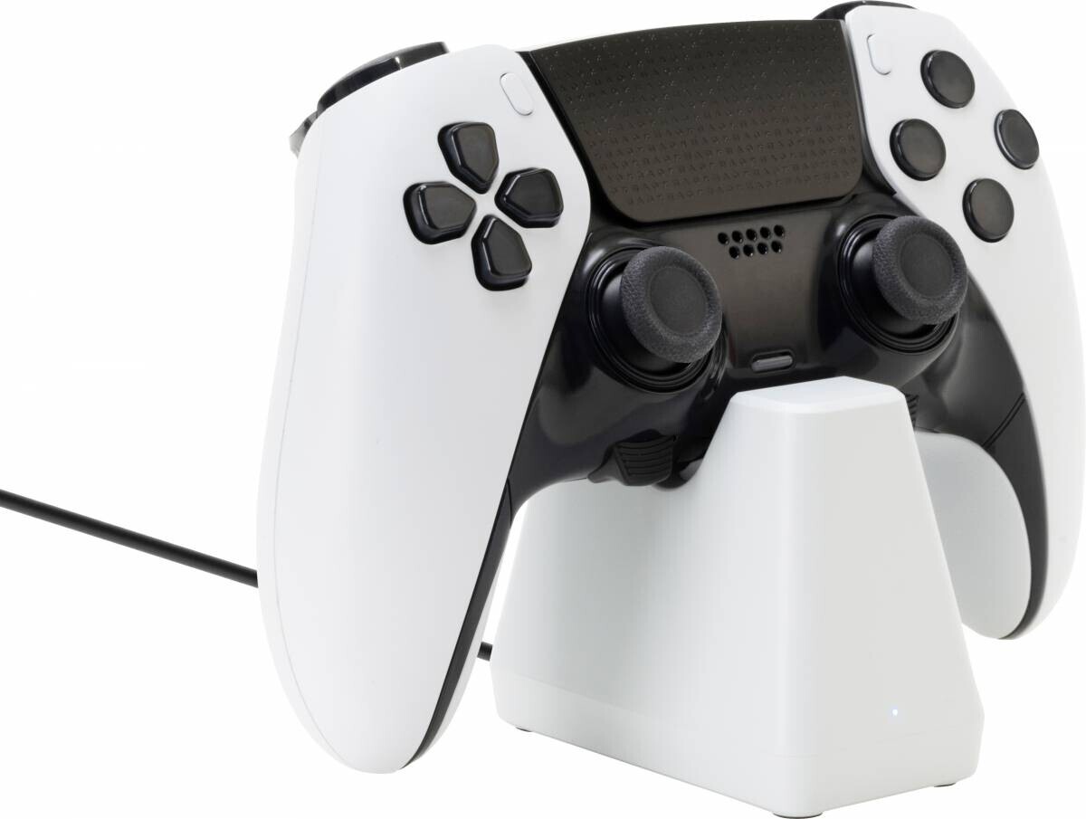 PS5用コントローラーを置くだけで手軽に充電できるスタンドが新発売！