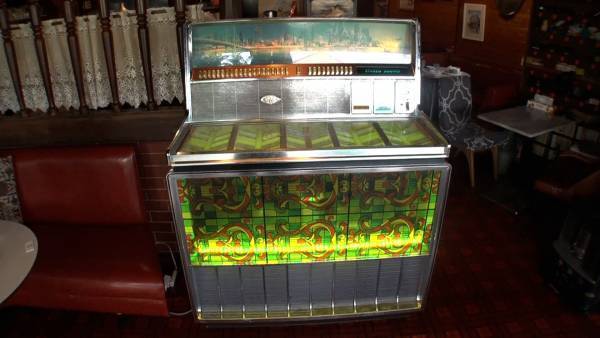 40年前に壊れたジュークボックス。再び、昭和の流行歌を聞かせてくるのか。 「船越英一郎の昭和再生ファクトリー」 2月1日（木）よる9時～BS12で放送！