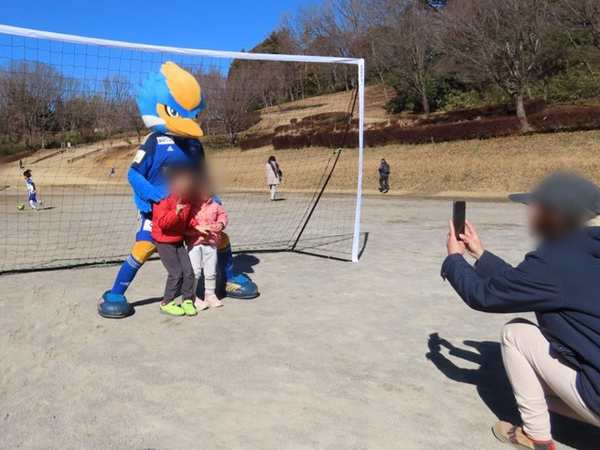 「FC町田ゼルビア」所属コーチが指導！20組限定「親子で楽しむサッカー教室」小山田緑地(町田市)で2025年1月18日(土)開催！