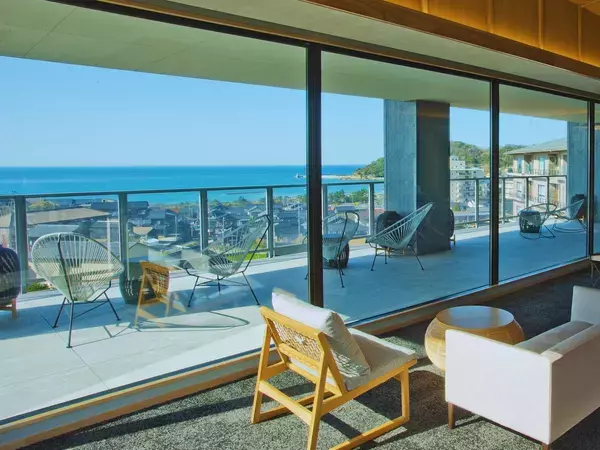 【ラウンジテラス碧－AO－・1周年記念】海と夕日の絶景＆プライベート温泉を愉しむ大人宿［夕日ヶ浦温泉 佳松苑 別邸ふうか］