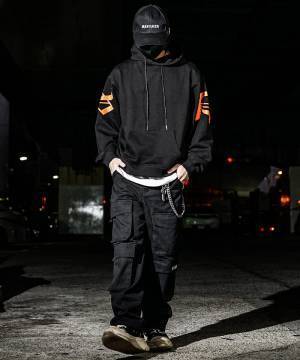 ブラックストリートファッションで話題の『DIVINER（ディバイナー）』新作アイテムが1月25日より販売開始。