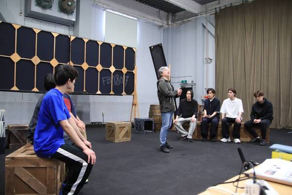 『ルール〜「十五少年漂流記」より〜』稽古場取材会を開催！全キャストからのコメントも到着　荒井敦史「等身大で演じることでリアリティを表現」