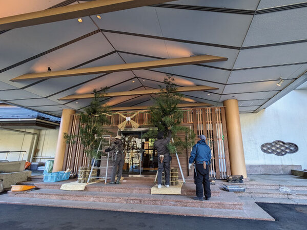 歴史を繋ぐ「仙台門松」宮城の温泉リゾート一の坊で甦る、古き良き正月飾り