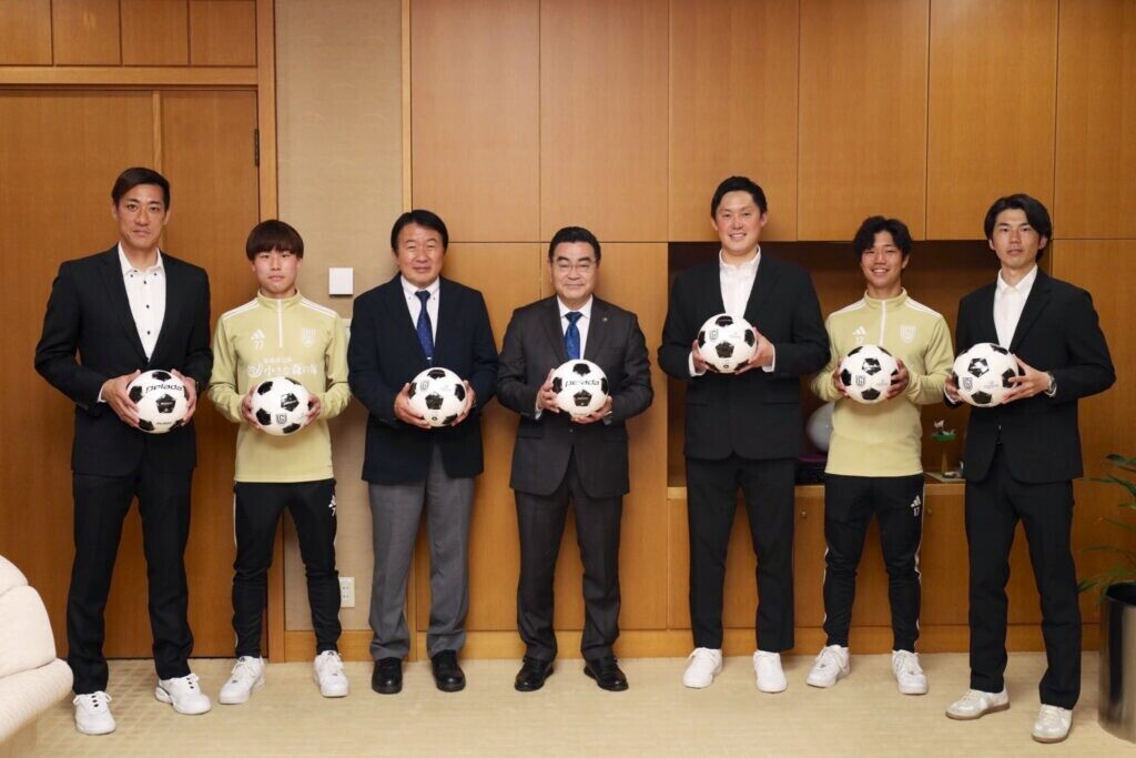 千葉県社会人リーグに所属するサッカーチーム 「FC GRASION東葛」 のGM 二瓶 颯太さんの独占インタビュー記事公開！