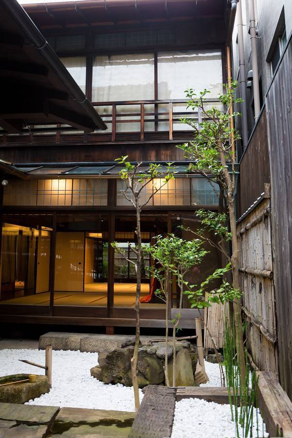 新年度の研修やチームビルディングプランに。茶の心で生活を一新できる深堀り茶道体験プランを4月15日より開始。