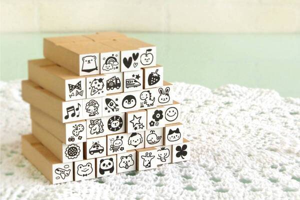 《入園入学準備・応援企画》コスパ重視の【お名前スタンプ】が、期間限定で割引クーポン対象商品に。大人も使いやすい手書きフォントも人気の名前スタンプです。