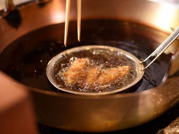 牡蠣の身が大きくなり旬が到来！産地&サイズの食べくらべを楽しむ「究極のかきフライ産地食べくらべご膳」の提供を開始【宮城・松島/かきとあなごの専門店】