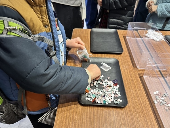 1月27日に秋葉原で開催した「宝石×SDGs」の親子向けイベント 『ポケシュン祭り2024春～楽しく宝石とSDGsを学ぼう～』 来場者数150名超えと大盛況で終了