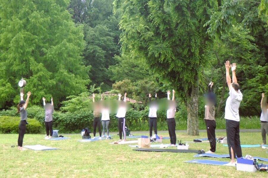 風を感じてリフレッシュ！小山内裏公園で秋の「里山ヨガCafé」11月3日(日・祝)開催！