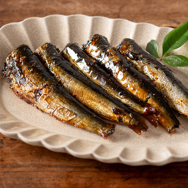 【新発売】伝統製法で炊き上げた「三河の佃煮」シリーズ5種類が待望の新発売！照りと甘みが特徴の、骨までおいしい魚惣菜【久世福商店】