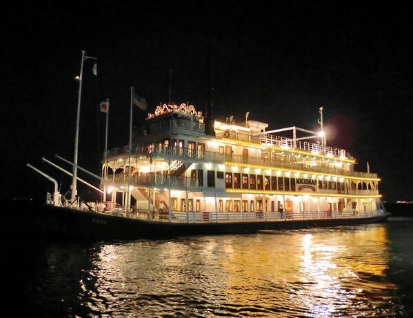 びわ湖で過ごすクリスマス！2つのクルーズをご用意！ 『ミシガン・ビアンカ クリスマスクルーズ』を運行します