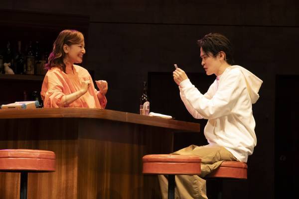 望月歩＆秋元真夏らが出演する舞台『鍵泥棒のメソッド→リブート』開幕！　「心の底から楽しめて笑えて、元気が出る舞台」