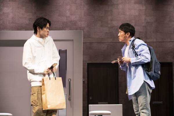 望月歩＆秋元真夏らが出演する舞台『鍵泥棒のメソッド→リブート』開幕！　「心の底から楽しめて笑えて、元気が出る舞台」