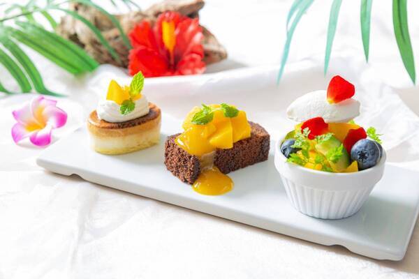 ホテル京阪 京橋 グランデ 「アフタヌーンティー～夏のバカンス気分～」を開催