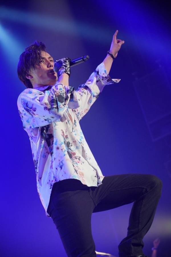 加藤和樹、全国8ヶ所12公演ライブツアーが開幕！約5年ぶりとなる声出し解禁！