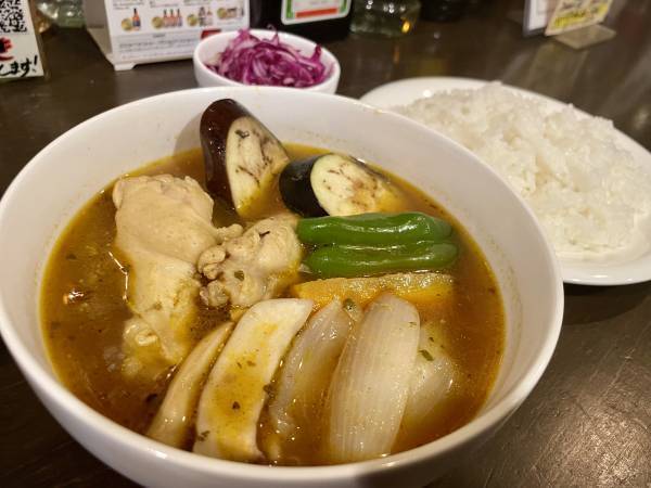 門前仲町【手作りスープカレー＆名店のレトルトカレー】 「カフェ モッコス」がオープン