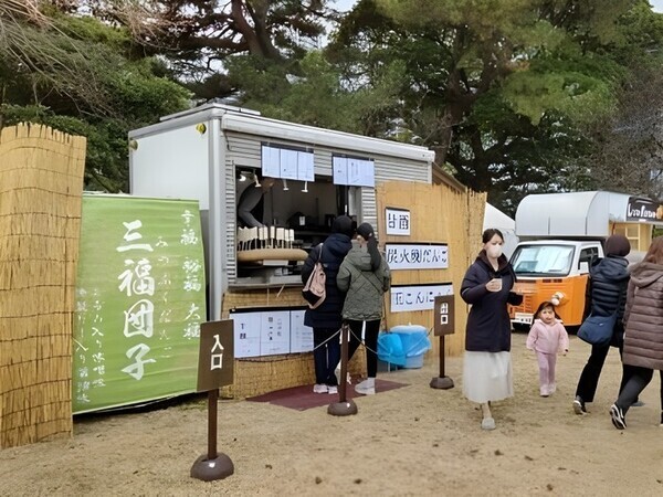 お正月はぜひ浜離宮恩賜庭園へ！1/2・1/3は正月開園し、「放鷹術」の実演、「獅子舞」の公演など新春ならではの催しを実施します
