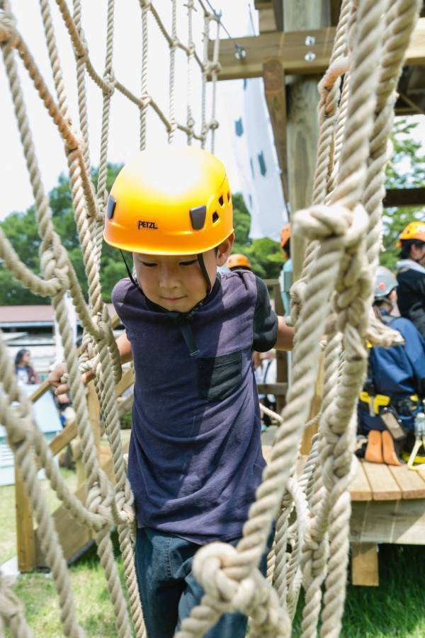 スリル満点超難関アスレチックを制覇せよ！「小学生限定！クレヨンしんちゃんアドベンチャーパーク 戦国大冒険 完全制覇チャレンジ」明日7月6日（土）より開催