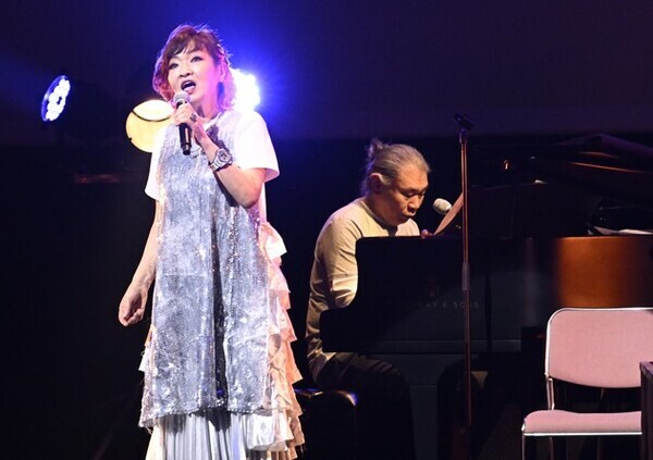 清水ミチコ万博 ～ひとりPARADE～全国ツアー、開幕！初日公演レポート到着！